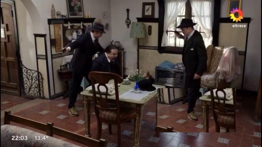 El imperdonable error de vestuario en ATAV: el personaje de Vicuña apareció en zapatillas