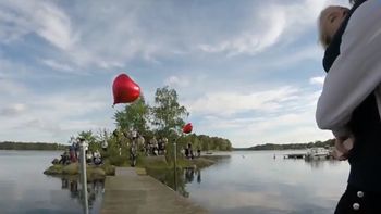 El terrible despliegue el novio de la Sueca Larsson para proponerle matrimonio