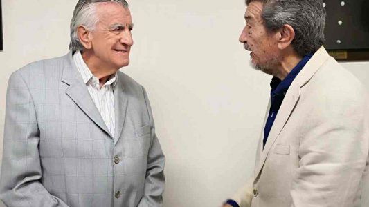 El peronismo de Gioja suma formalmente al albertismo de Rodríguez Saá