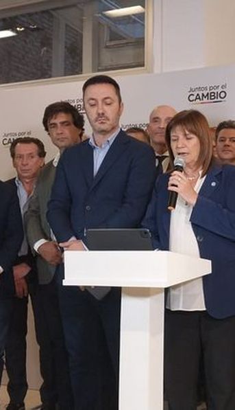 Patricia Bullrich se mostró con Melconian y apuntó contra Milei y Massa por el dólar