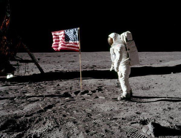 ¿Cuántas veces el hombre pisó la luna?