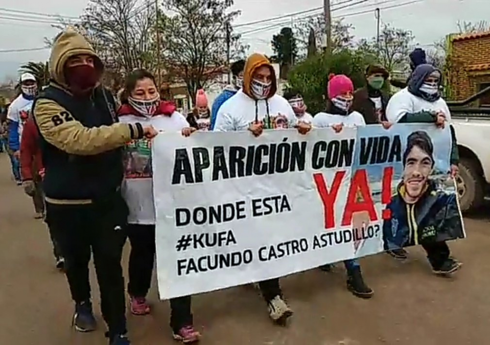 Familiares y amigos se movilizaron en reclamo de la aparición con vida de Facundo Astudillo Castro