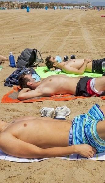 Verano en la Provincia de Buenos Aires: reforzaron los centros de hisopados y vacunación, ¿dónde se encuentran?