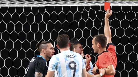 La insólita expulsión de Ortega en el debut de Argentina en los Juegos Olímpicos 2021