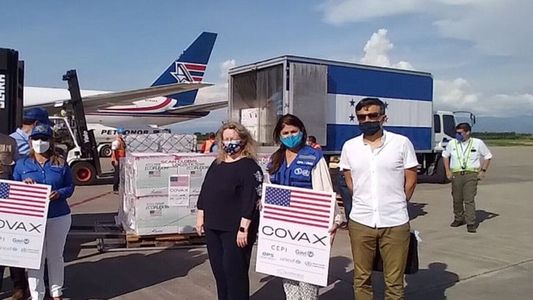 Estados Unidos donará 500 millones de vacunas Pfizer a países con menos recursos