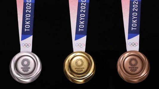 Presentaron las medallas olímpicas para Tokio 2020, fabricadas con celulares desechados