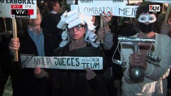 Manifestantes se acercaron a Tribunales para apoyar al juez Ramos Padilla
