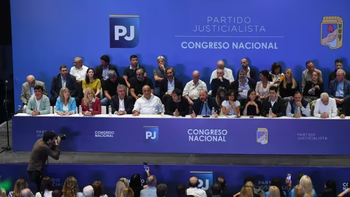 congreso del pj: autocritica, una conduccion provisoria y el pedido de elecciones internas