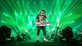 Pablo Lescano paró una pelea entre el público con una de sus canciones