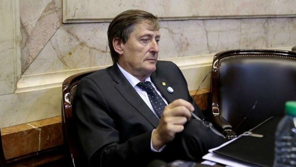 Las feministas son todas incogibles: la brutal opinión de un diputado nacional, en las vísperas del #8M