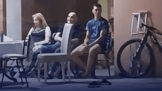 Así pasó Año Nuevo Lionel Scaloni en Pujato: en la vereda y junto a sus padres