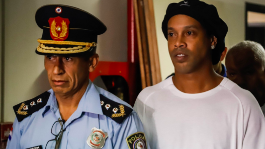 Ronaldinho fue otra vez detenido en Paraguay y le dictaron la prisión preventiva