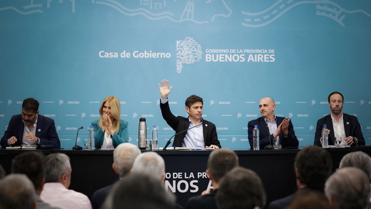 Con negociaciones de última hora, Kicillof insiste por el endeudamiento con un resultado incierto
