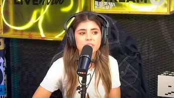 Camila Mayan entre insultos y enojos con sus compañeros de Luzu en vivo