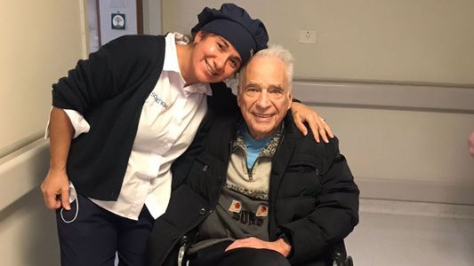 Alberto Cormillot se mostró en silla de ruedas y habló sobre su estado de salud