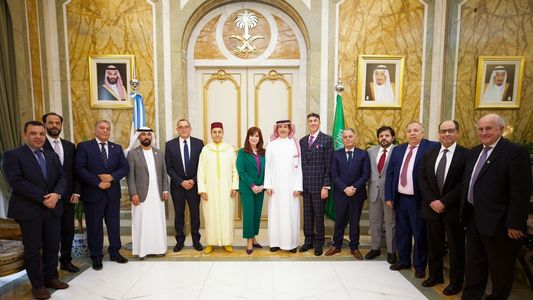 Cristina Kirchner almorzó con embajadores de países árabes en la Argentina