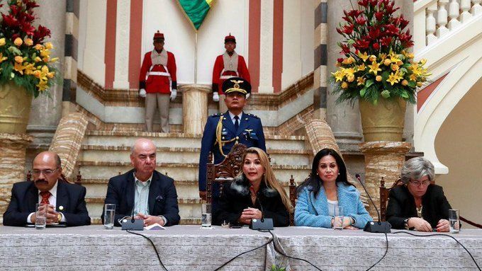 El gobierno de Bolivia rompe relaciones con Venezuela y expulsa a todos sus diplomáticos