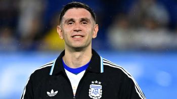 Dibu Martínez llega a Netflix con el estreno de una película que revela la historia detrás del mito