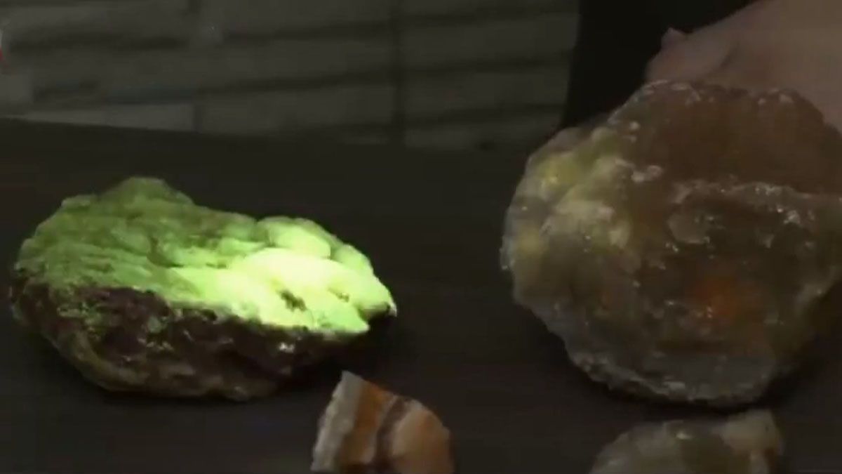 El brillo de las piedras se debe a la concentraci&oacute;n de materia org&aacute;nica y el enorme calor de las capas internas de la Tierra (Foto: captura de TV).