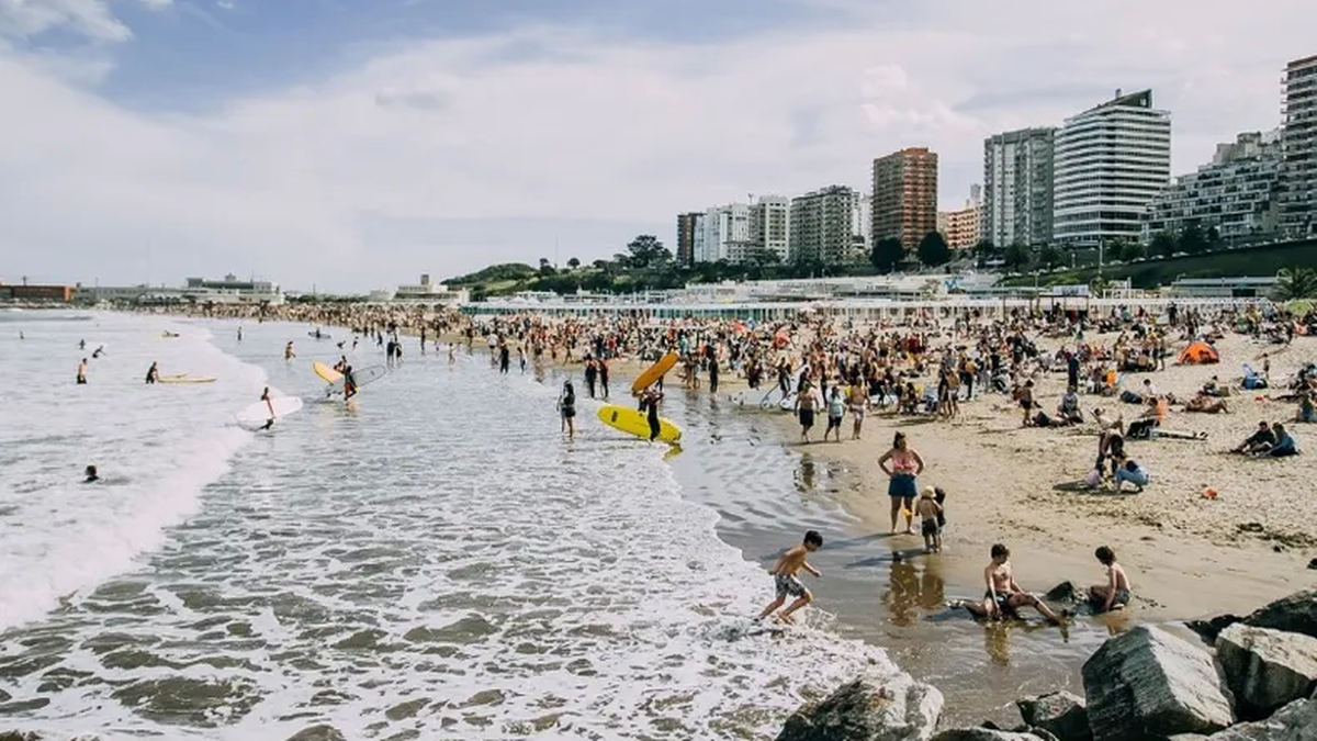 Por qué 5 de cada 10 argentinos no se van a ir de vacaciones: el impacto en  Pymes