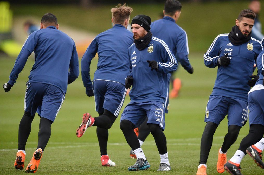 Jorge Sampaoli volvió a probar el equipo y tiene dos dudas para Argentina-Italia