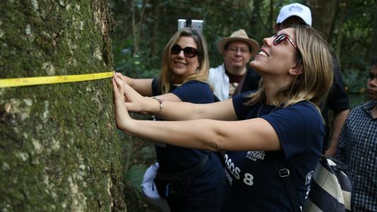 Figuras de distintos medios unidas por una buena causa