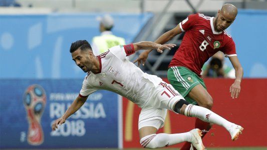 Clarísimo mano a mano de Irán que evitó por duplicado el arquero marroquí