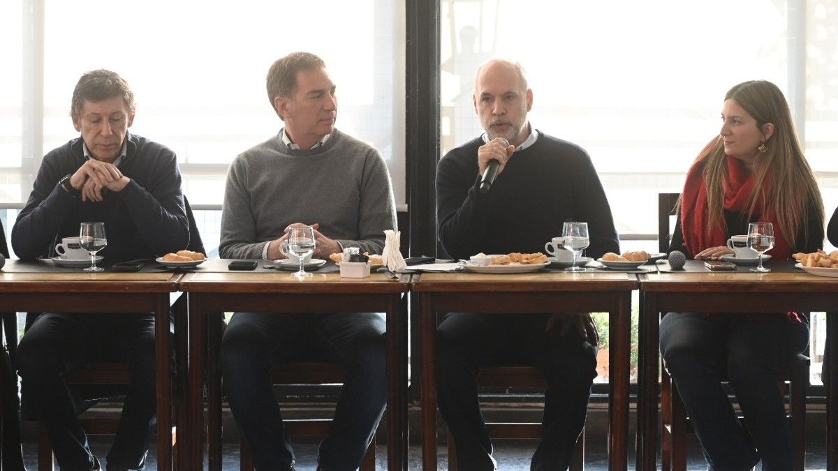PASO: El ecuentro se realizó en el restaurante María Luján