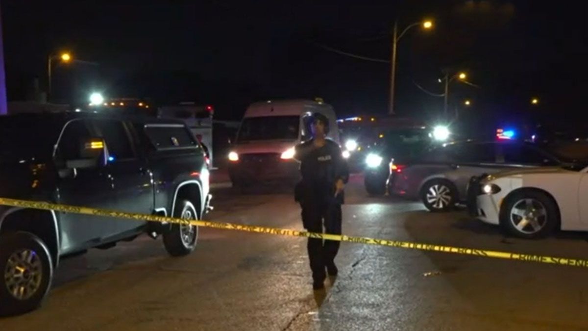 La policía acordona la zona en la que el asesino fue detenido, luego de una persecución de varias horas (Foto Gentileza NY Post)