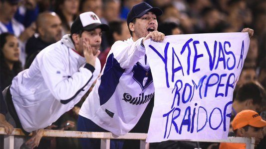 Hirvió Vélez: así fue el regreso caliente de Mauro Zárate al estadio José Amalfitani