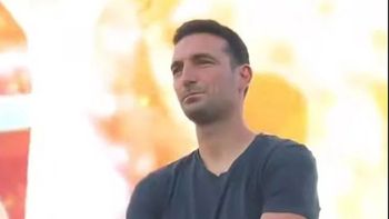 Lionel Scaloni, muy emocionado en el homenaje realizado en Pujato (Foto: captura de video). Lionel Scaloni, muy emocionado en el homenaje realizado en Pujato (Foto: captura de video).