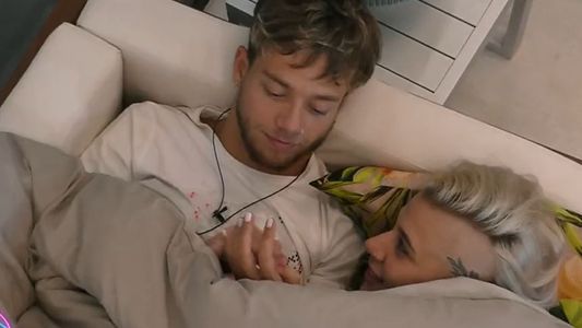 Gran Hermano 2022: el video de La Tora y Nacho a los besos, ¡y el pedido de consentimiento!