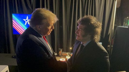 Javier Milei tuvo un breve encuentro con Donald Trump en la conferencia conservadora en Washington