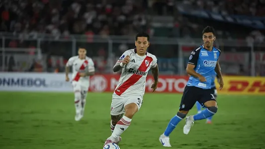 River cortó su racha de triunfos en la Sudamericana: con un expulsado, empató con Blooming