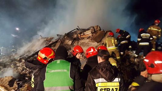 Año Nuevo trágico en Suiza: decenas de muertos por un incendio en una lujosa estación de esquí