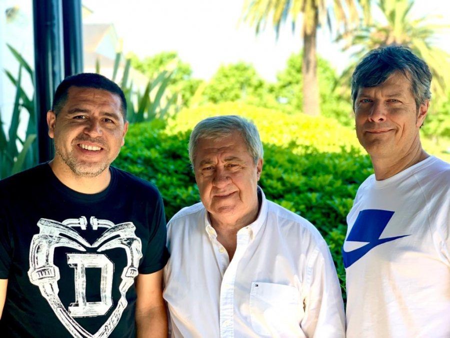 El inicio de una era: con Riquelme como foco principal, la dupla Ameal-Pergolini asume la presidencia de Boca