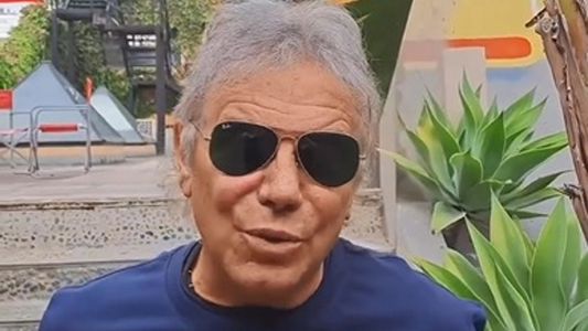 El jugado coqueteo de Beto Casella con la desnudez en una nueva apuesta laboral: Lo estoy evaluando