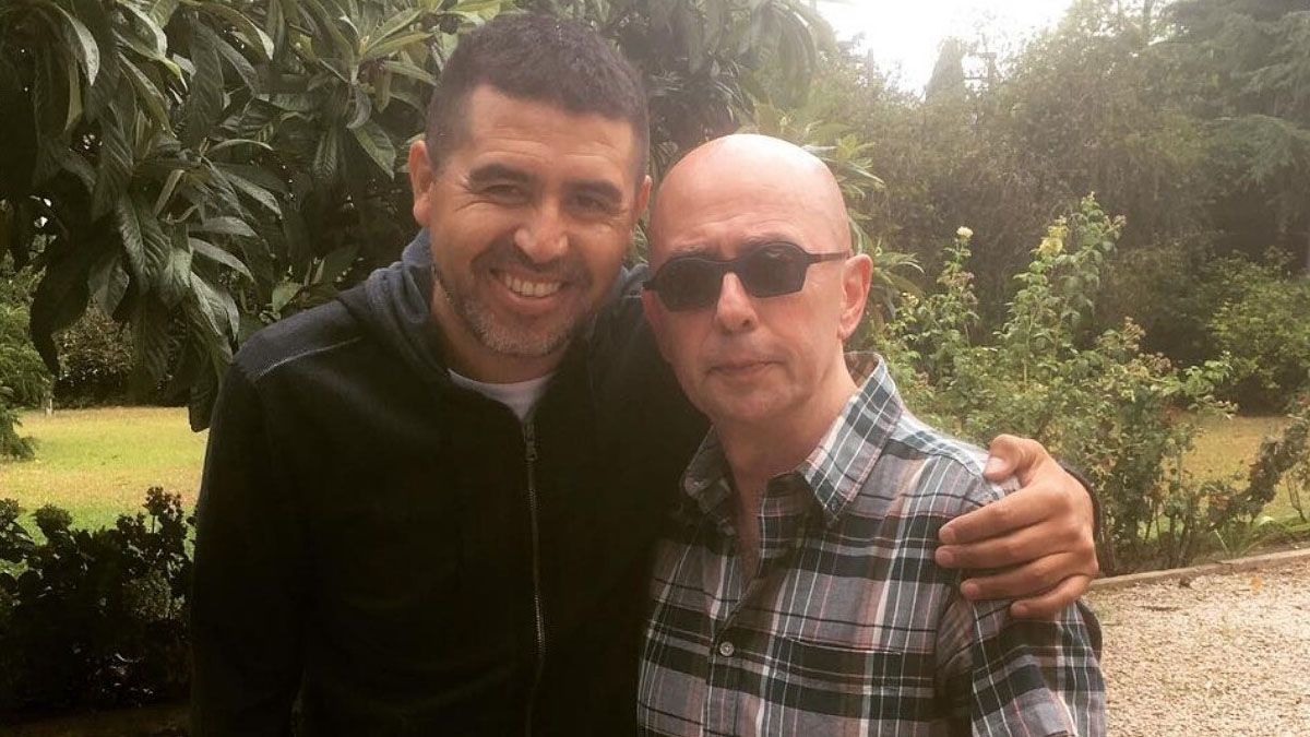 De la devoción por Boca a un lazo incondicional: el vínculo que une al Indio Solari con Juan Román Riquelme