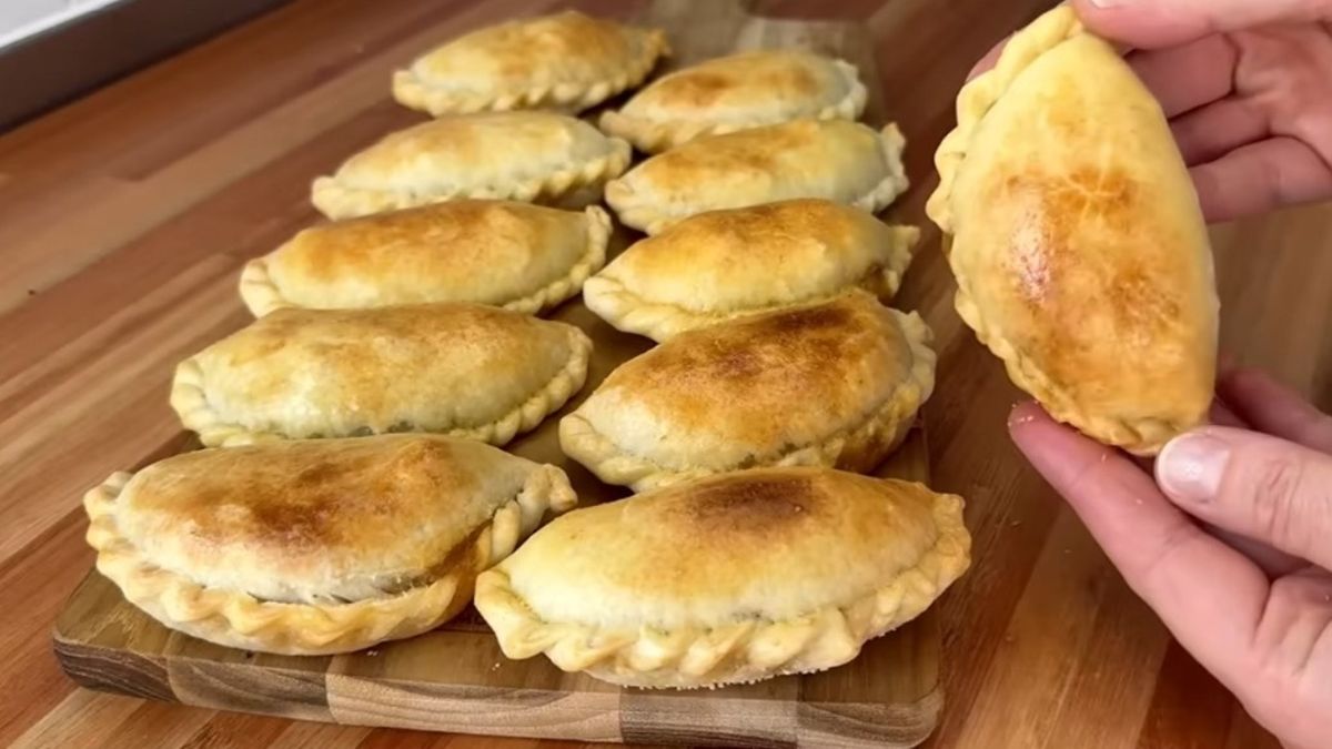 Empanadas de carne cortada a cuchillo