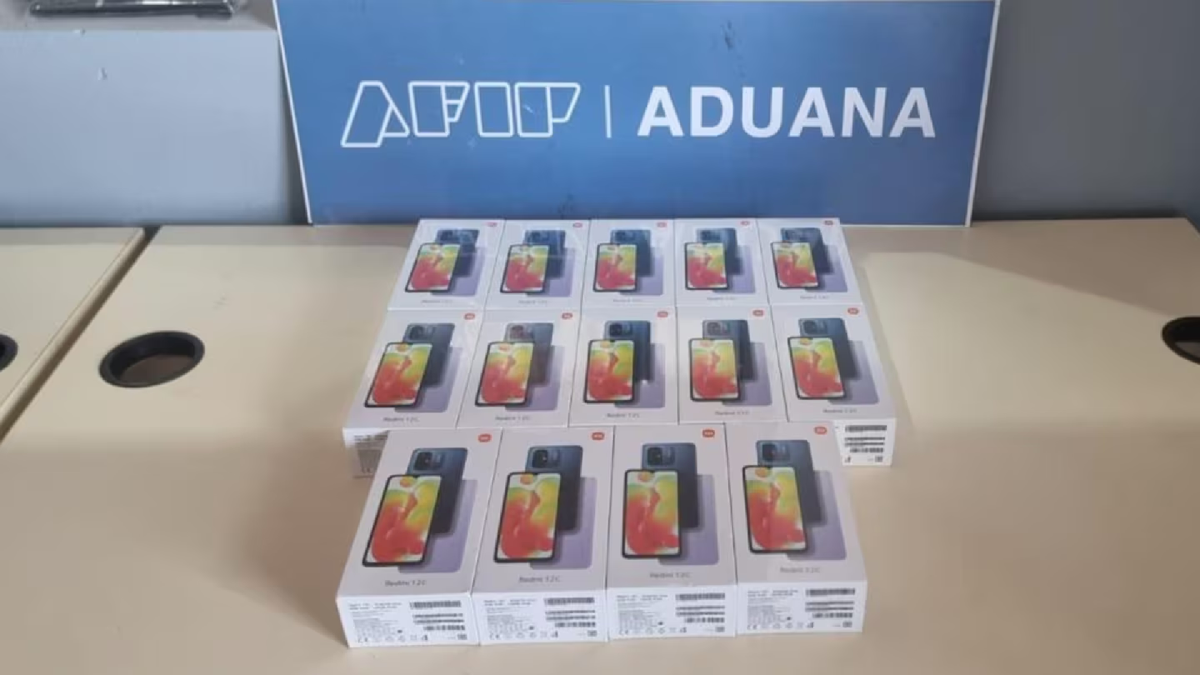 AFIP subastará 300 celulares de alta gama desde $70.000: cómo participar. (Foto: Subastas Banco Ciudad)