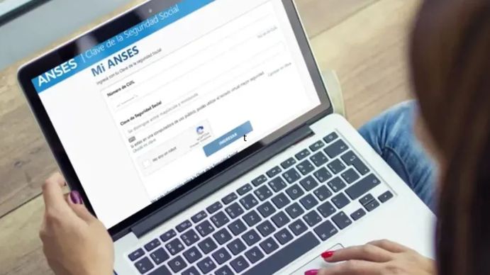 ANSES habilita el cobro extra de $56.901 para ASIGNACIONES familiares: cómo saber si te corresponde