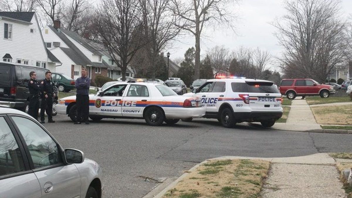 La policía de Nassau, es considerada la mejor del EE. UU., pero tiene muchas denuncias por métodos violentos. (Foto: Gentileza PortWashingtonPatch)