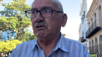 Fue al Pami a reclamar una ayuda y estaba cerrado por asueto: Tengo que juntar cartones para comer