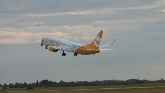 Un avión debió regresar a Ezeiza poco después de despegar y el aeropuerto se mantuvo cerrado durante casi una hora