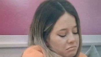 La angustia de Zoe en Gran Hermano tras la sorpresa que le llevó Santiago del Moro