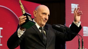 El Puma Goity brilla en Netflix con el estreno de una nueva comedia y apenas dura 81 minutos. El Puma Goity brilla en Netflix con el estreno de una nueva comedia y apenas dura 81 minutos.