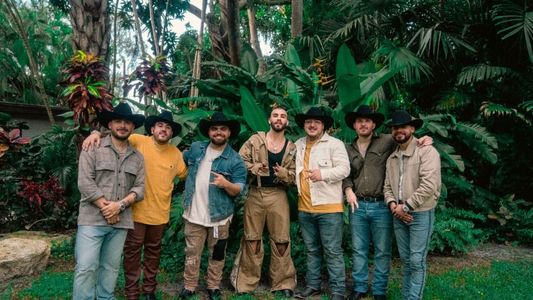 Manuel Turizo y el  Grupo Frontera se unen en el lanzamiento de De Lunes a Lunes