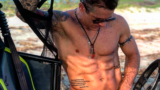 Fernando Carrillo se pasó de obsceno con el #TBT de Instagram para los haters