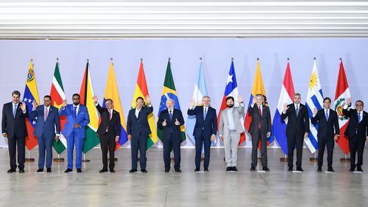 Alberto Fernández participó del relanzamiento del bloque regional UNASUR, con Lula y Maduro en Brasilia