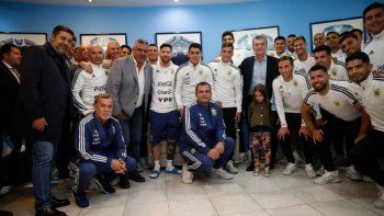 Cinco jugadores de la selección no aparecieron en las fotos oficiales con Macri